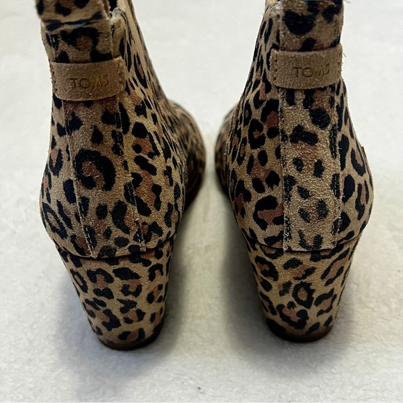 TOMS Leopard Kelsey Wedge Suede Ankle Booties - Size 7 - Picture 6 of 9